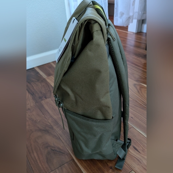 Herschel Supply Co Retreat Pro Military Olive / Ivy / Lime Backpack Nwt ❤️ - Picture 4 of 9